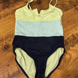 Justice girls one piece swimsuit